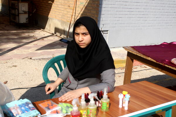 جشن دهه فجر انقلاب اسلامی در دبیرستان رضوان شهرستان بوشهر