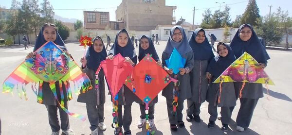 جشن روز کودک در دبستان علمدار تفت