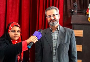 مراسم تجلیل از دانش آموزان برگزیده ناحیه ای مسابقات فرهنگی و هنری فردا