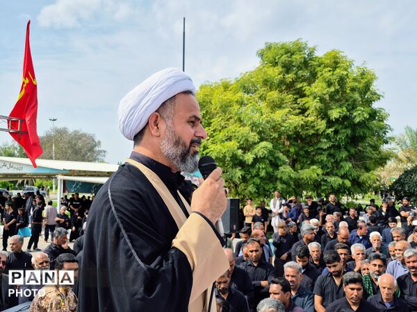 مراسم تشییع پیکر مطهر شهید اسماعیل آزادگرمی در کرمان