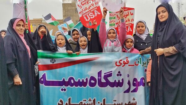  راهپیمایی13 آبان در شهرستان اشتهارد