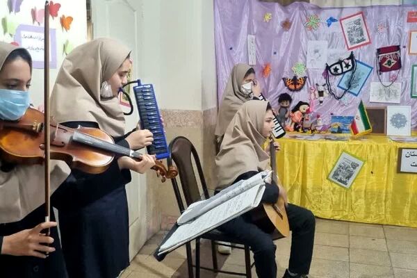 بعثت ری، میزبان "ماها" شد
