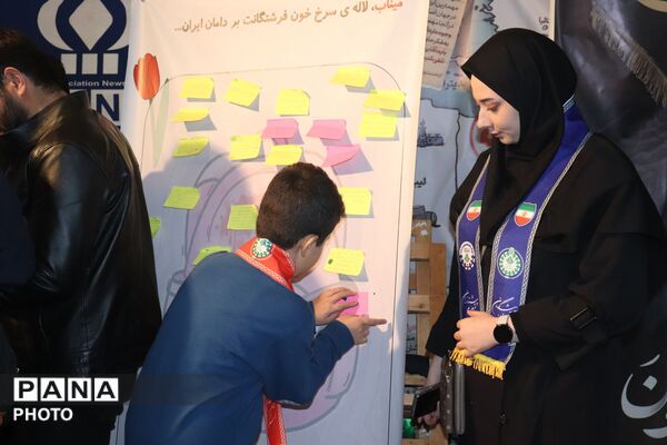 قرارگاه فرهنگی–تربیتی زنجان؛ صحنه‌ای از همبستگی، خلاقیت و همدردی دانش‌آموزان