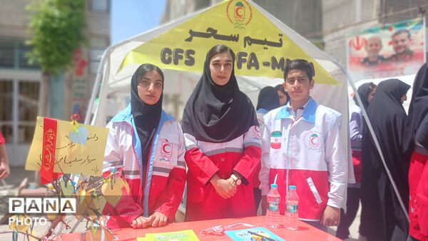 موکب عشق؛ تجدید عهد خادمان هلال‌احمر فارسان با راه  سردار سلیمانی