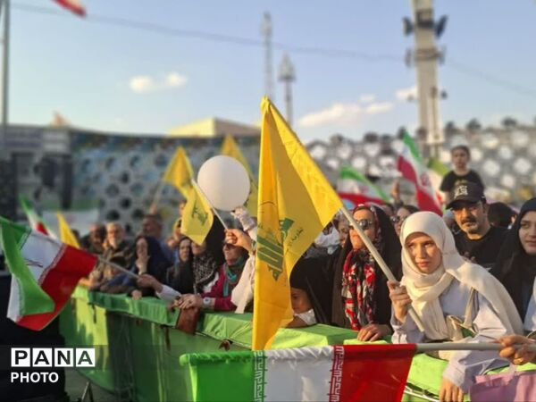 مهمانی ۱۰ کیلومتری؛ تجلی عشق به اهل‌بیت (ع) و نمادی از اتحاد