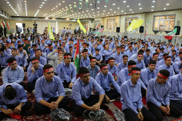 یادواره شهدای دبیرستان ماندگار امام صادق(ع) قم