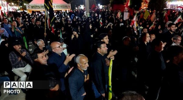 حال‌وهوای عاشورایی بلوار فضل همراه با روشن کردن شمع
