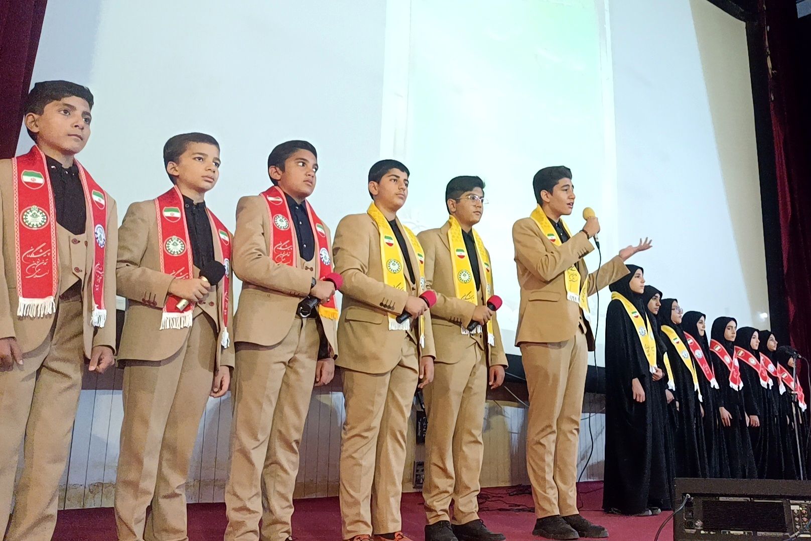 نشست هم‌اندیشی مبلغان «طرح امین» فارس