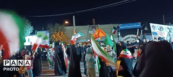 میدان داری مدافعان میهن در خیابان های پلدختر 