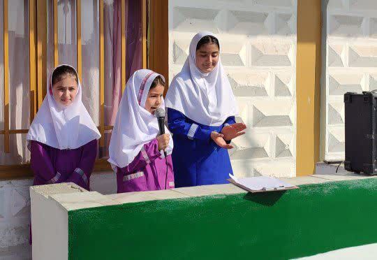 جشن شکوفه‌ها در دبستان شهید رجایی ایزدشهر