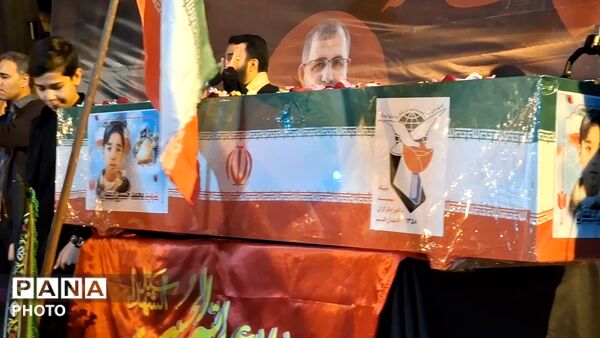 آیین وداع با پیکر دانش آموز شهید محمد حسین دهقان در قم