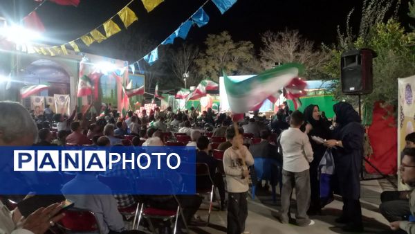برگزاری یادواره «فرزند آفتاب و کویر» در دبستان شهید بابایی یزد