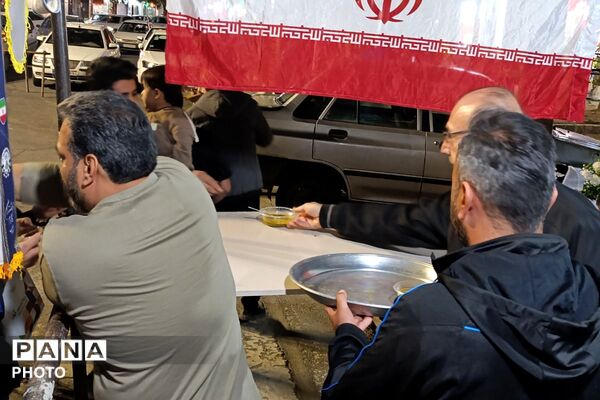 گردهمایی مردم دیار ۱۵ مرداد در راه‌آهن، روبروی غرفه آموزش و پرورش ورامین 