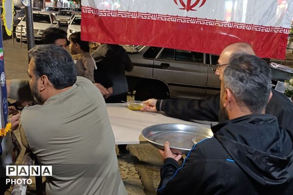 گردهمایی مردم دیار ۱۵ مرداد در راه‌آهن، روبروی غرفه آموزش و پرورش ورامین 