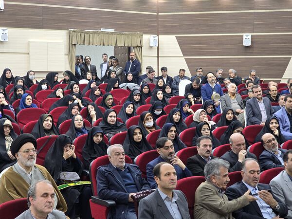 آیین تکریم و معارفه مدیر آموزش و پرورش ناحیه۴ استان اصفهان