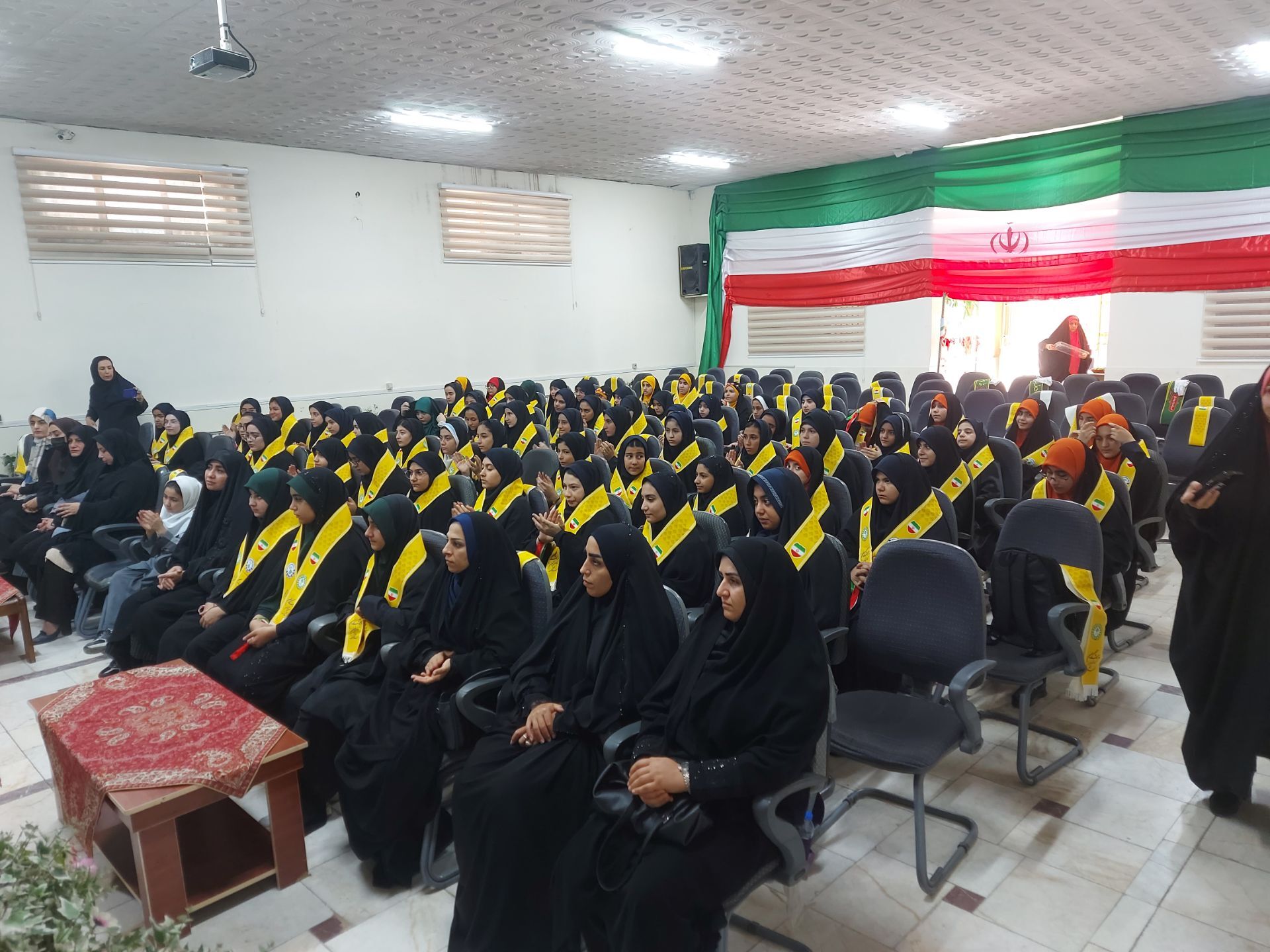 جشن جوانه‌ها در مدرسه شاهد مشکوة نور با حضور دانش‌آموزان پیشتاز