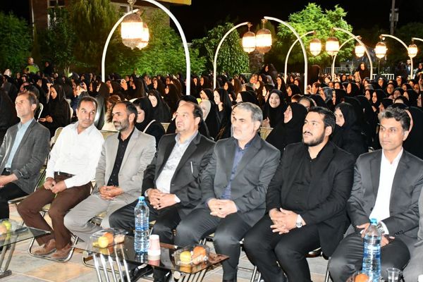 هفته‌ای برای ستایش دانایی؛ جشن معلمان در تالار ملک برگزار شد