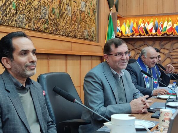 نشست هم‌اندیشی مسئولان سازمان دانش‌آموزی استان فارس روز دوم