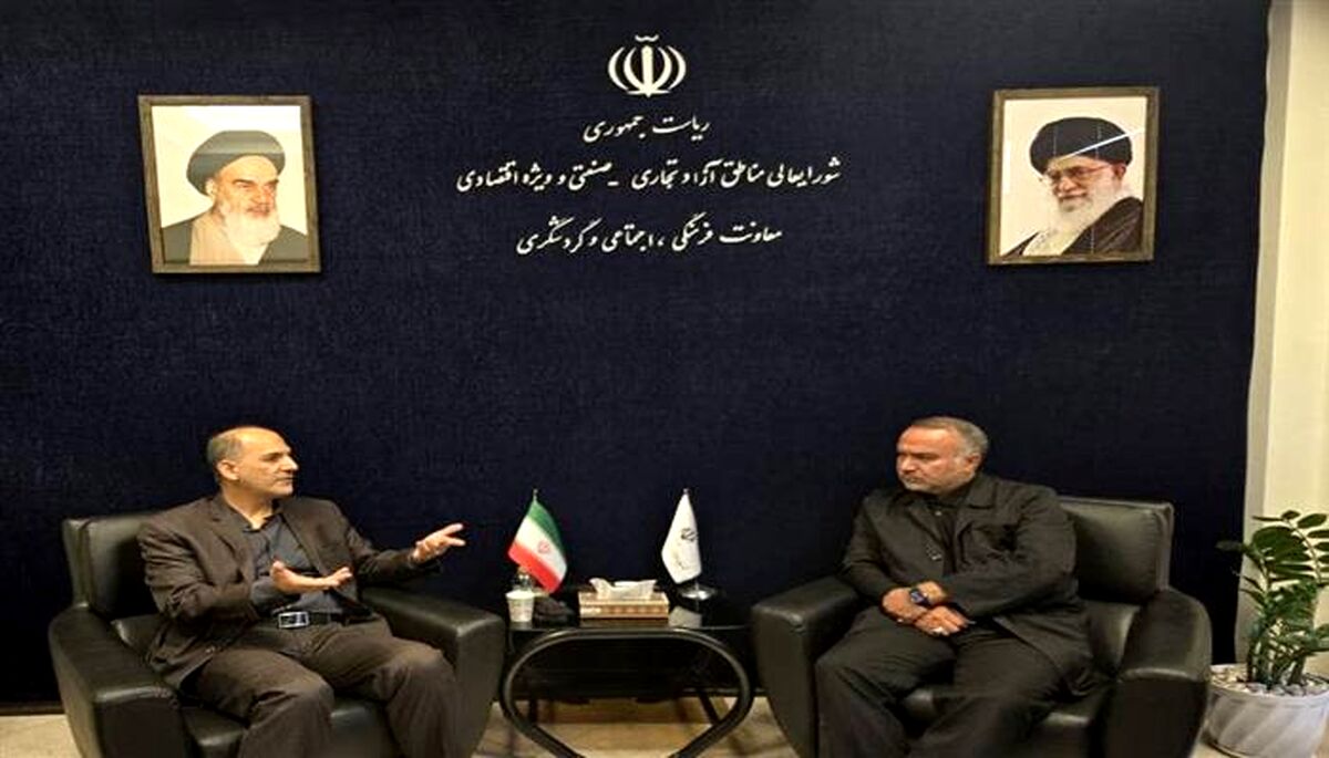 امکانات ورزشی سازمان‌های مناطق آزاد به مدارس اختصاص می‌یابد