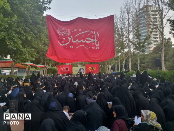 دعای پرفیض عرفه در موسسه جوانان آستان قدس رضوی
