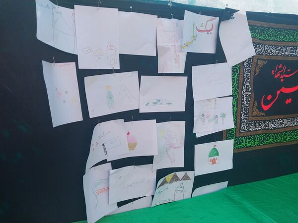 خدمت‌رسانی پیشتازان و خبرنگاران دانش‌آموزی در موکب عشاق‌الحسین گاوازنگ