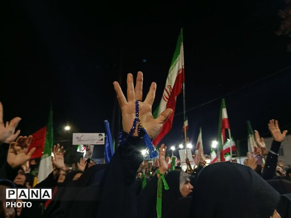 سلام فرمانده؛ زمزمه روی لب های مردم کاشمر 