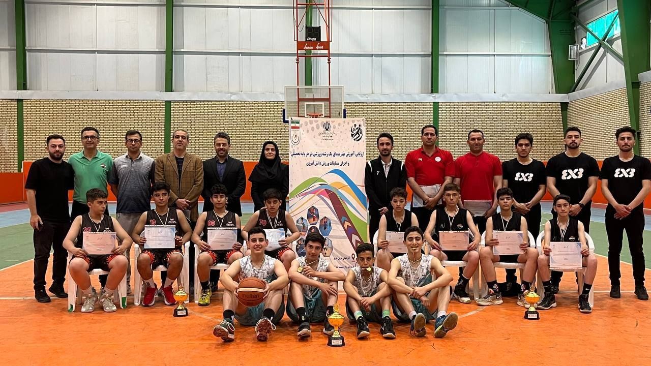 مسابقات ورزشی جوار دانش‌آموزان آذربایجان شرقی با شرکت ۳۰۵۴ نفر به ایستگاه پایانی رسید