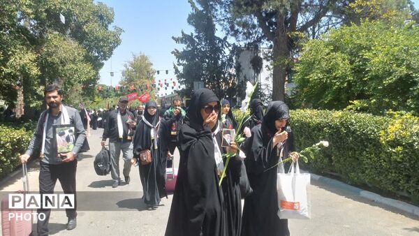 روایتی از مهر و ایثار با استقبال از خانواده شهدای میناب