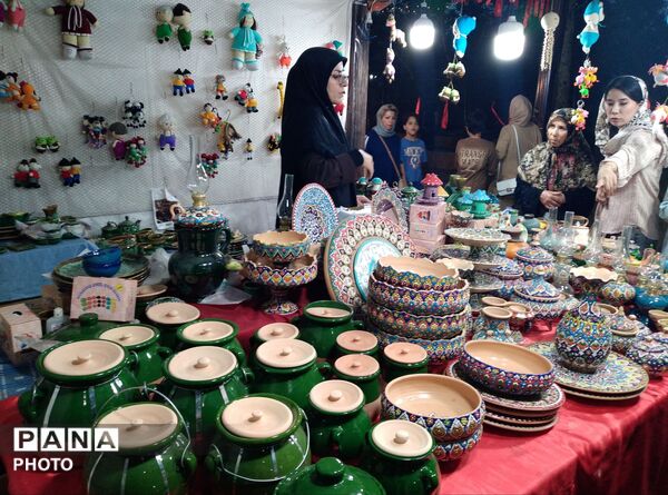 نمایشگاه صنایع دستی باغ فاتح کرج 