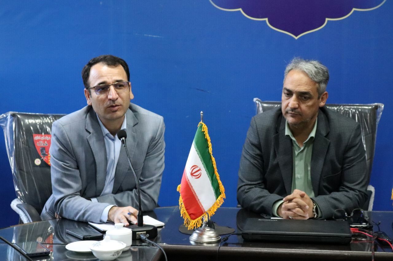 سرگروه‌های آموزشی بال‌های اصلی آموزش ابتدایی هستند