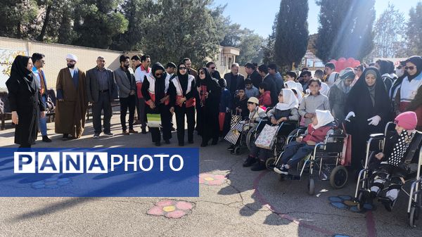 بازدید معاون استاندار و فرماندار مشهد مقدس از دبستان چند معلولیتی کوشا