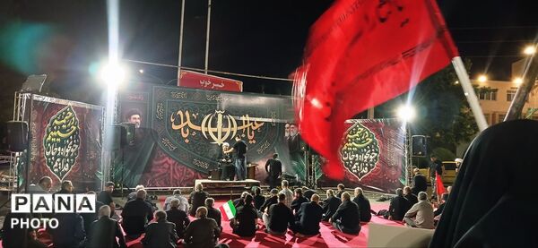 عزاداری شب هشتم محرم در میدان شهرداری