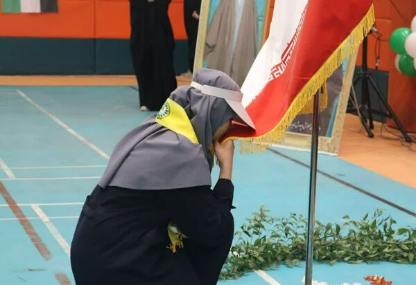 آیین استانی نواختن زنگ انقلاب استان خراسان رضوی در ناحیه ۵ مشهد