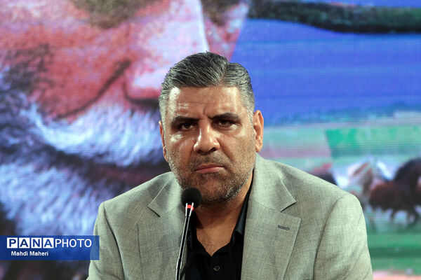 نشست نقد و بررسی فیلم «پل» در چهل و چهارمین جشنواره ملی فیلم فجر