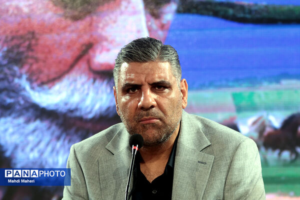 نشست نقد و بررسی فیلم «پل» در چهل و چهارمین جشنواره ملی فیلم فجر