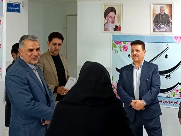 حضور مدیرکل امور مدارس سما شهرستان کاشمر در دبیرستان پسرانه متوسطه اول غیر دولتی سما 