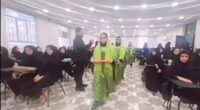 جشن جوانه‌ها برای دانش آموزان پایه هفتم 