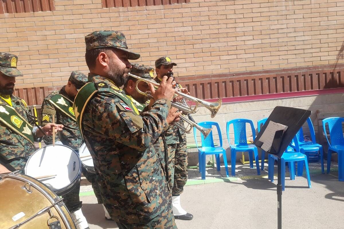 حضور نیروی انتظامی و فراجا در کلاس های درس دبستان حضرت مریم ۱