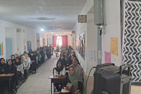 جلسه توجیهی هدایت تحصیلی با حضور مشاورین تحصیلی در دبیرستان فرزانگان شهرستان قدس