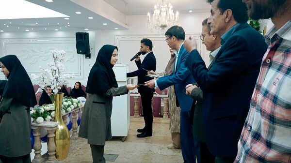  جشن ستارگان مدرسه نمونه اندیشه در شهرستان کاشمر