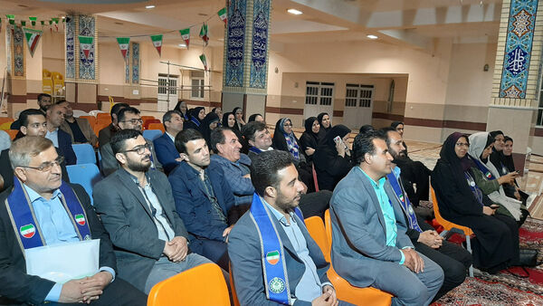 نشست هم‌اندیشی مسئولان سازمان دانش‌آموزی نواحی و مناطق استان فارس