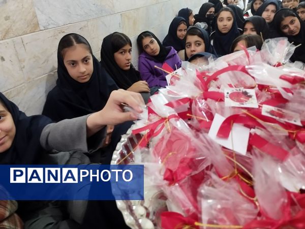 جشن یلدا در دبیرستان رفعت 