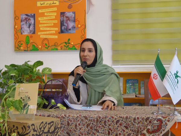 نشست ادبی خوانش نامه‌های سهراب سپهری در قم