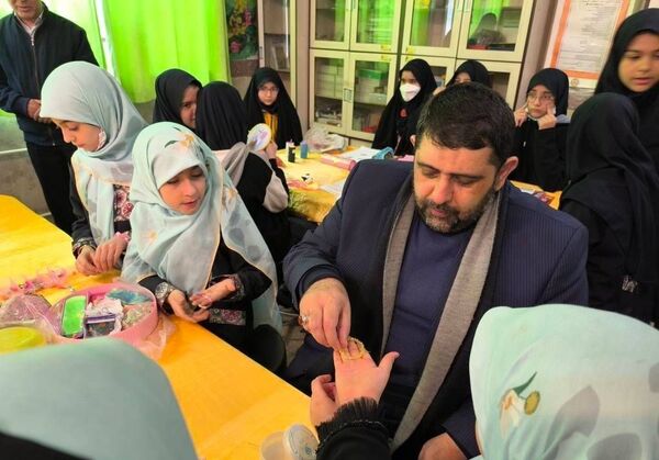 بازدید از نمایشگاه ماها در روز بعثت پیامبر اکرم (ص)
