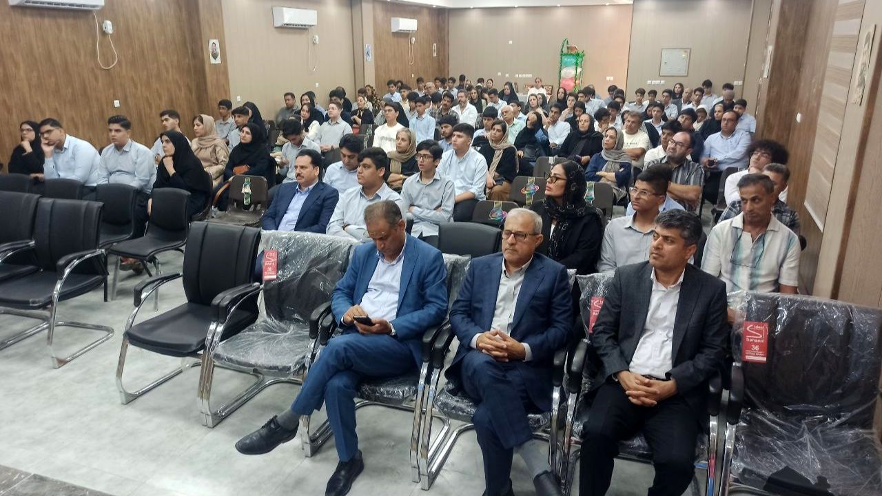 آئین بازگشایی مدارس در دبیرستان انرژی اتمی بندرعباس