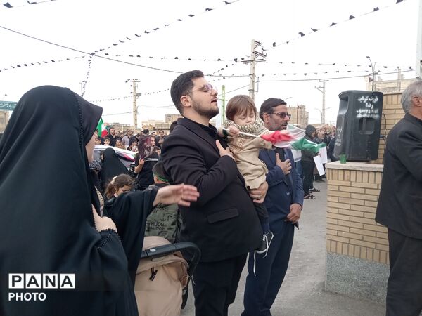 اجتماع «بیعت» فرهنگیان و دانش‌آموزان جعفرآباد با رهبر جدید انقلاب 