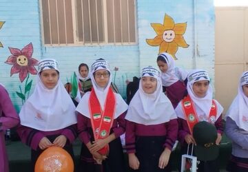 نواختن زنگ پلیس در دبستان دخترانه شاهد یاسوج 
