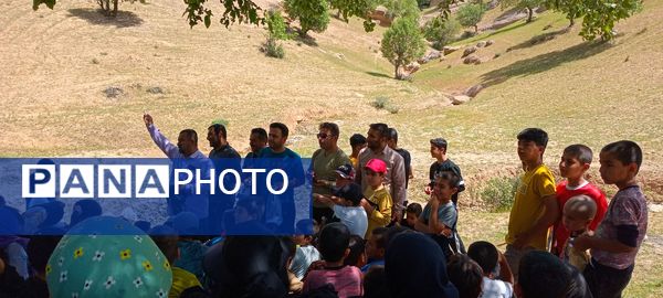 پیاده‌روی اهالی روستای رفن به مناسبت هفته سلامت