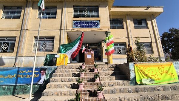 جشن روز دانش آموز در شبانه‌روزی امام حسین(ع)
