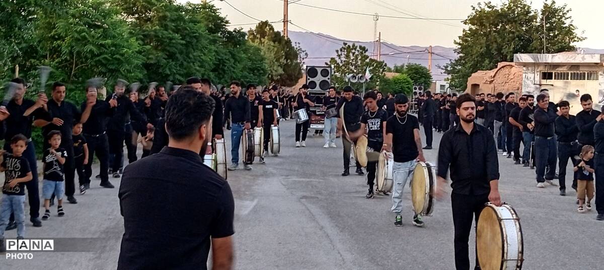 شور حسینی در هیئت ابوالفضلی روستای مهدی آباد شهرستان رشتخوار